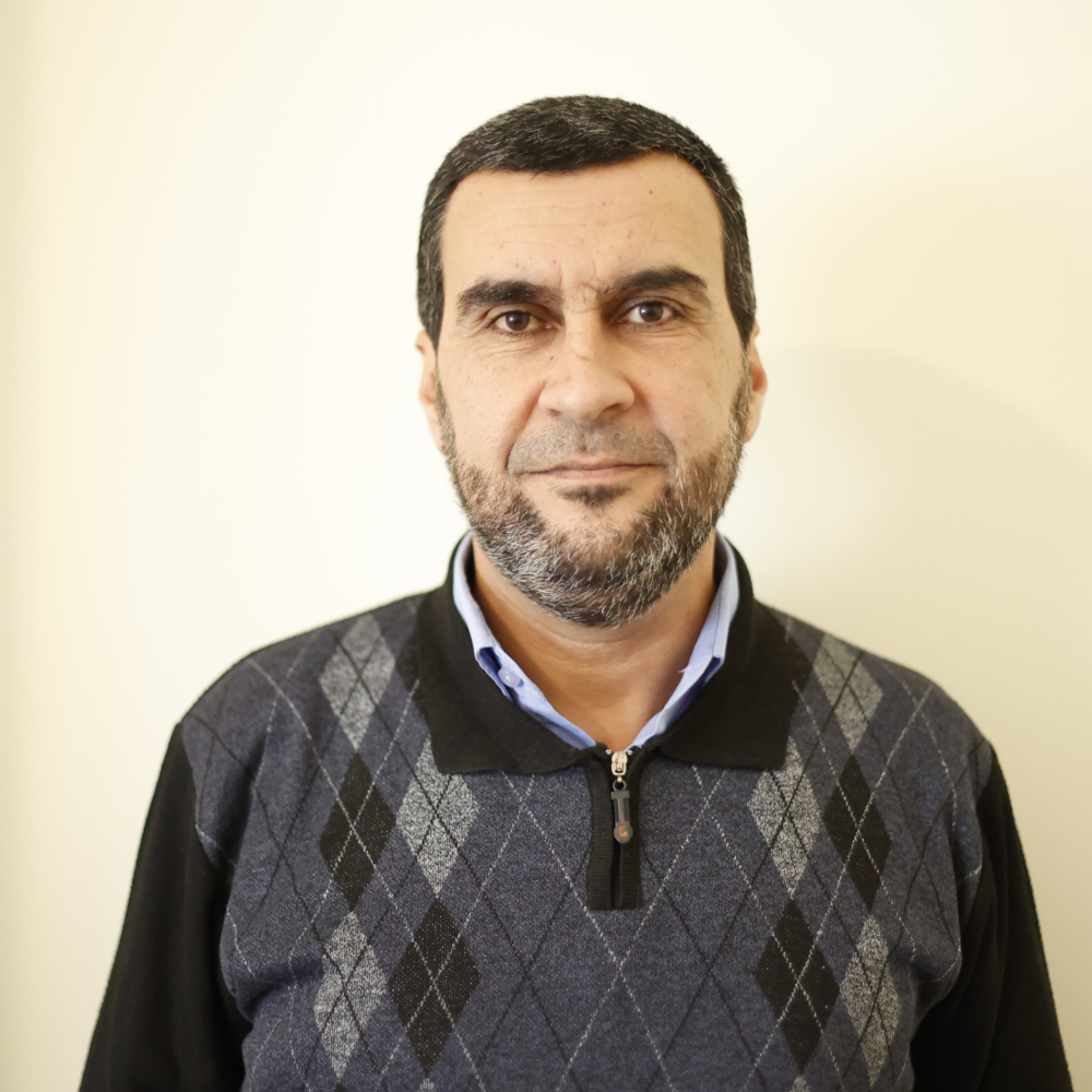 الأستاذ بشار أبو شاهين