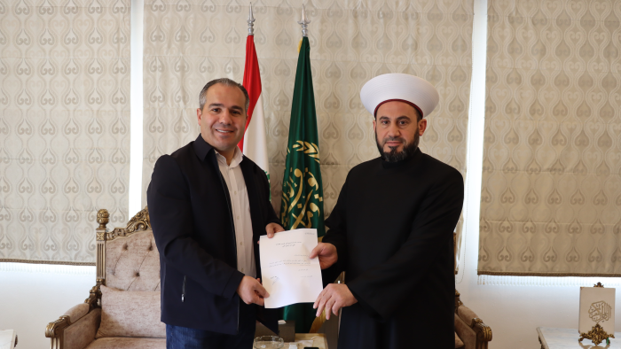 المفتي الغزاوي تسلم كتاب تهنئة بحلول شهر رمضان من الرئيس الحريري