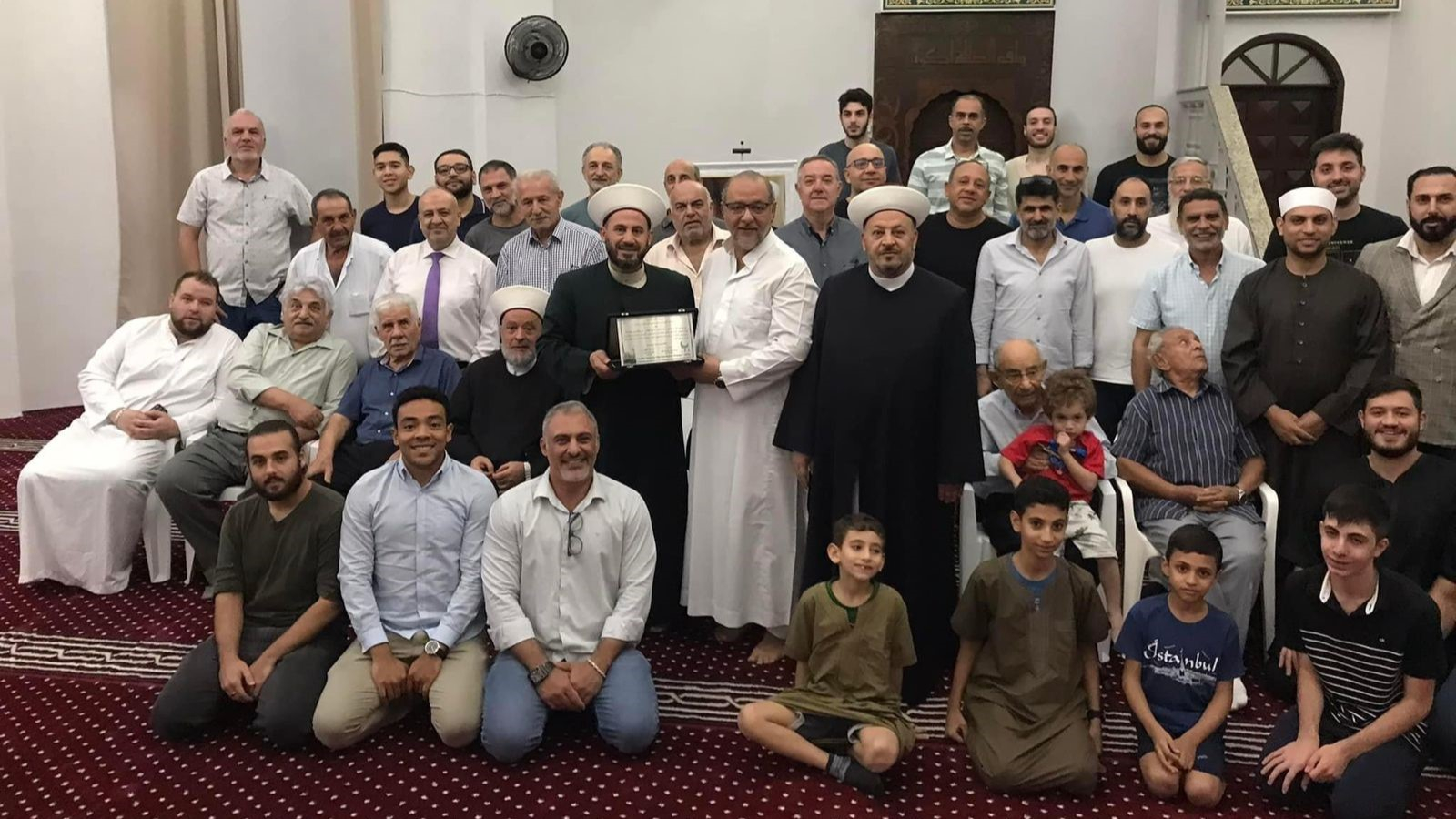 مفتي زحلة والبقاع يلتقي بأهالي باراناغوا